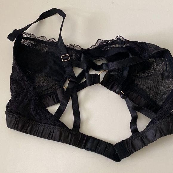 ASOS DESIGN satin underboob bralette in black size 2 - Picture 5 of 6